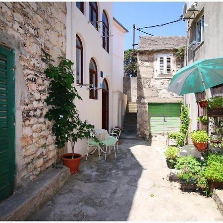 Apartment Josip Primošten Buitenkant foto