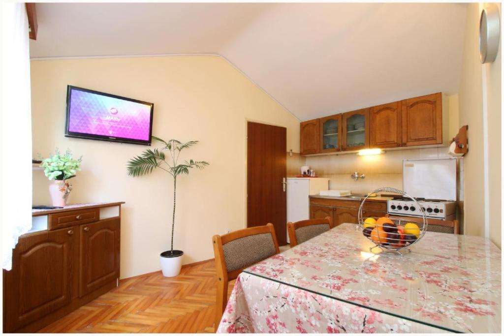 Apartment Josip Primošten Buitenkant foto