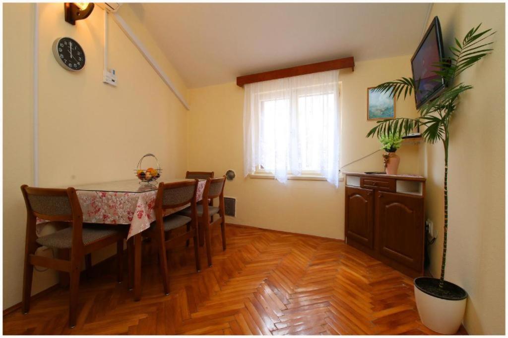 Apartment Josip Primošten Buitenkant foto